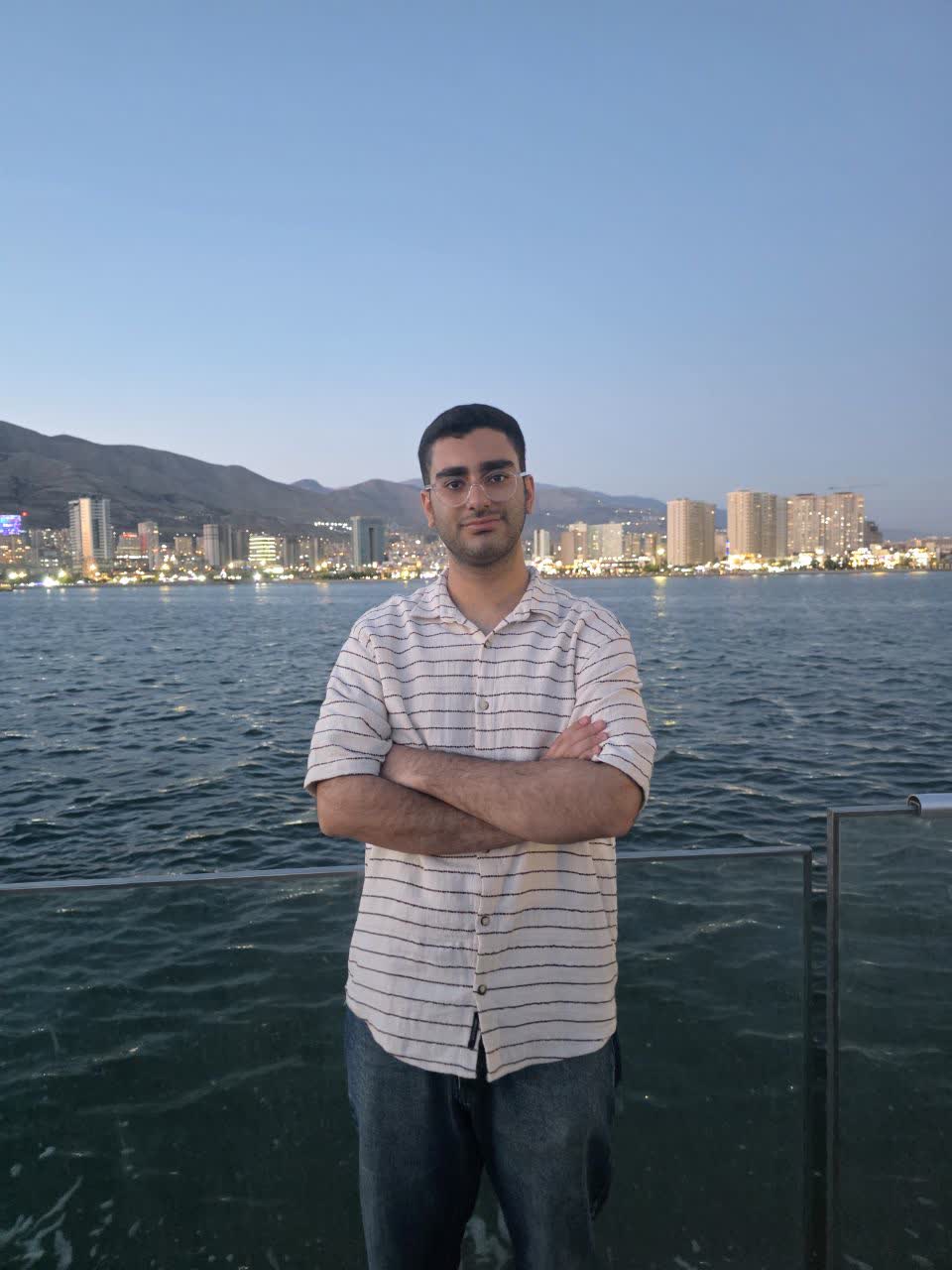 دکتر صادقی زاده